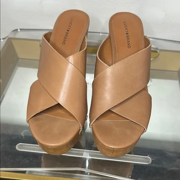 Lucky Brand Tan Mules with Classic Design - Picture 2 of 5